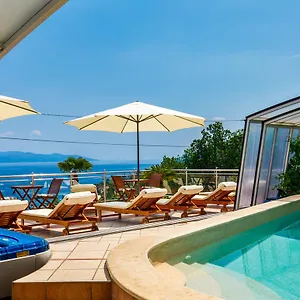 Roses & Wellness Apartament Ičići